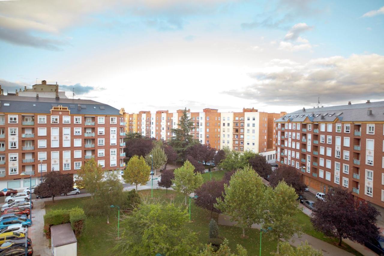 Housingleon - San Marcos Con Garajeアパートメント エクステリア 写真